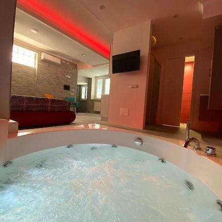 Sweet Home & Wellness Luxury Apartment Нетуно Екстериор снимка
