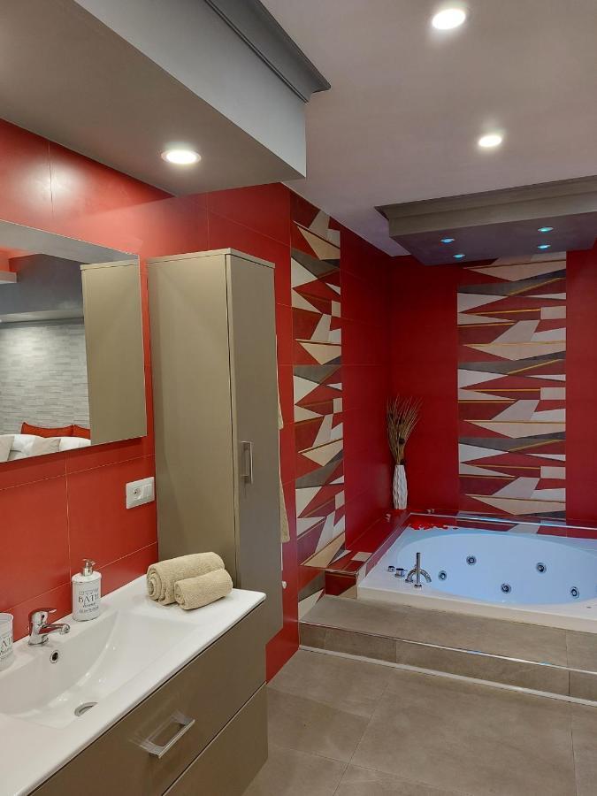 Sweet Home & Wellness Luxury Apartment Нетуно Екстериор снимка