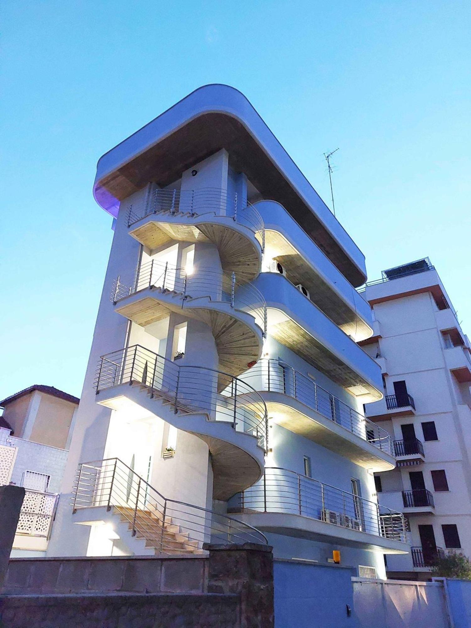 Sweet Home & Wellness Luxury Apartment Нетуно Екстериор снимка